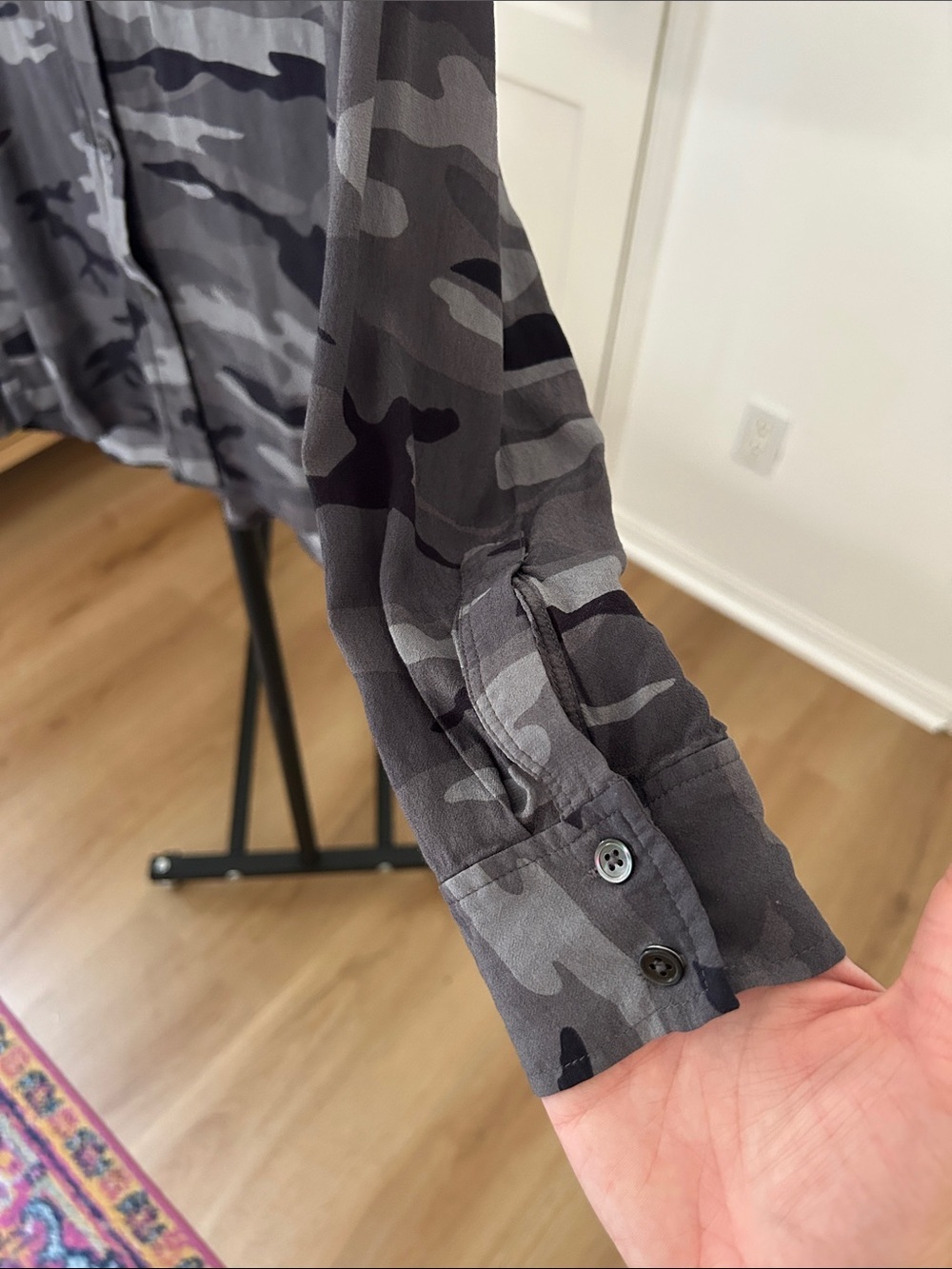 Rails Charcoal Camo Long Sleeve Button Up. PTP 20”. Air dried.Functional buttons - Picture 6 of 6